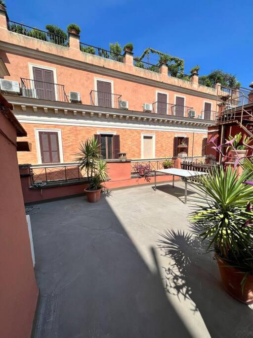 Campo De' Fiori Rooftop Apartment Рим Екстер'єр фото